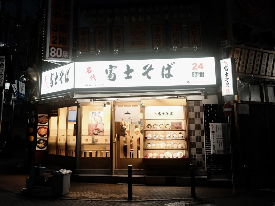 山西太原：非遗进古村 文旅火起来